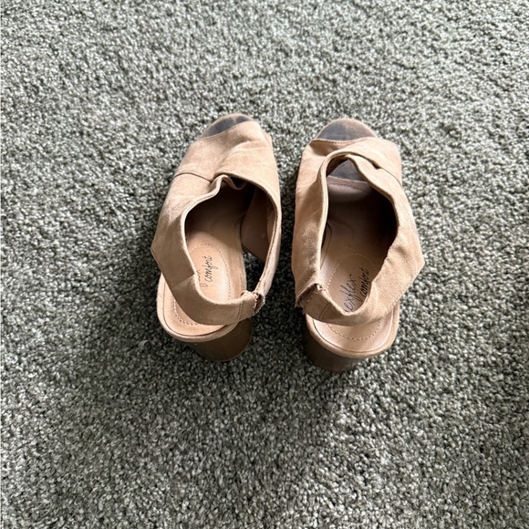 Stylish Tan Women’s Peep Toe Heels - Picture 1 of 2